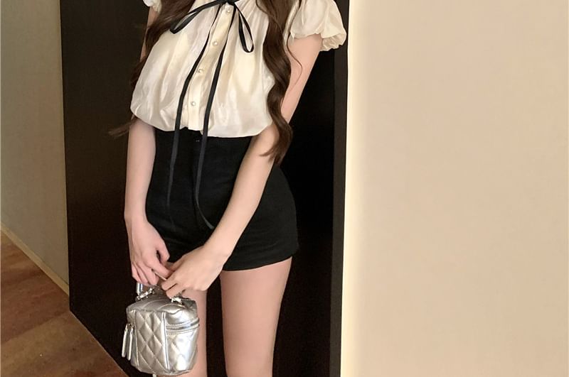 Cap Waist Shorts Stand Sleeve / Plain Blouse Collar Frill Bow High