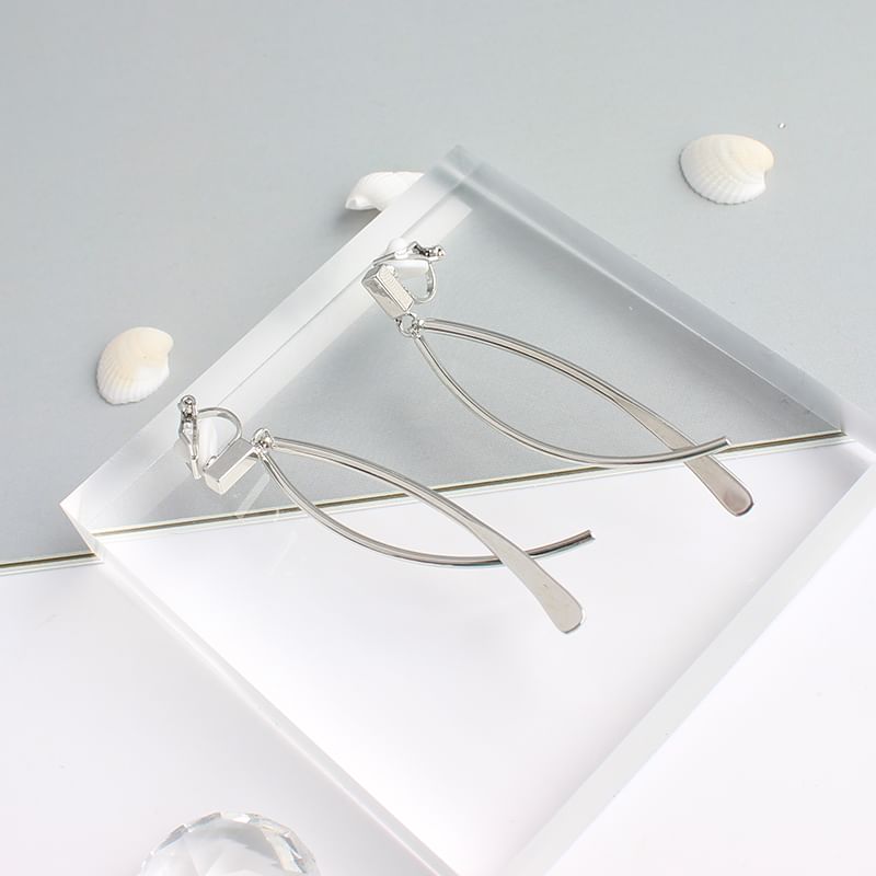 Clip-On Bar Earring / Dangle