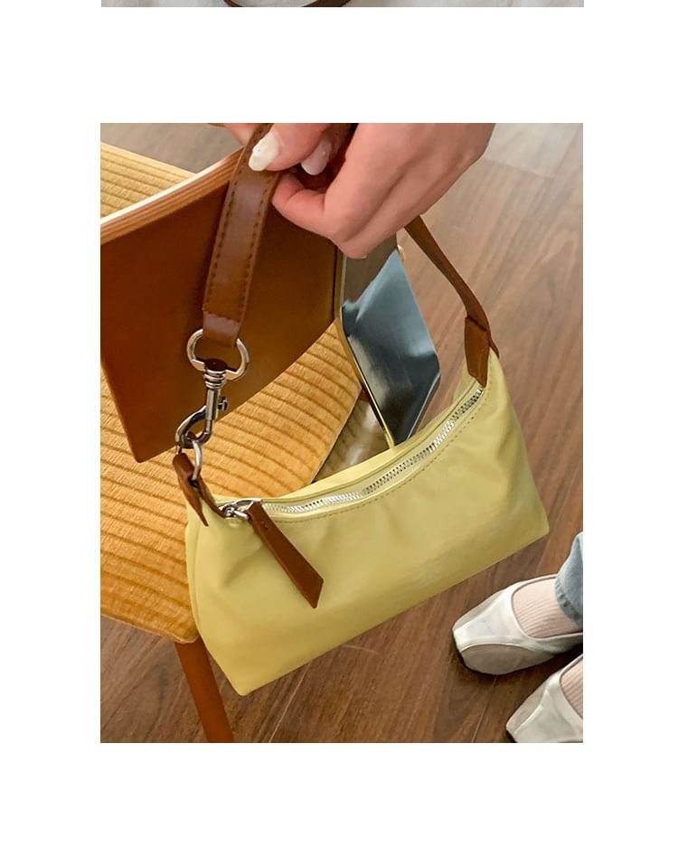 Contrast Strap Shoulder Bag