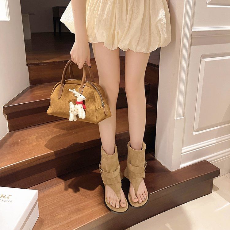 Buckled Boots Flop Flip Short