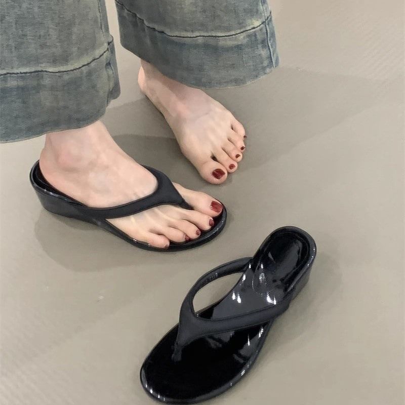 Heel Wedge Flip-Flops