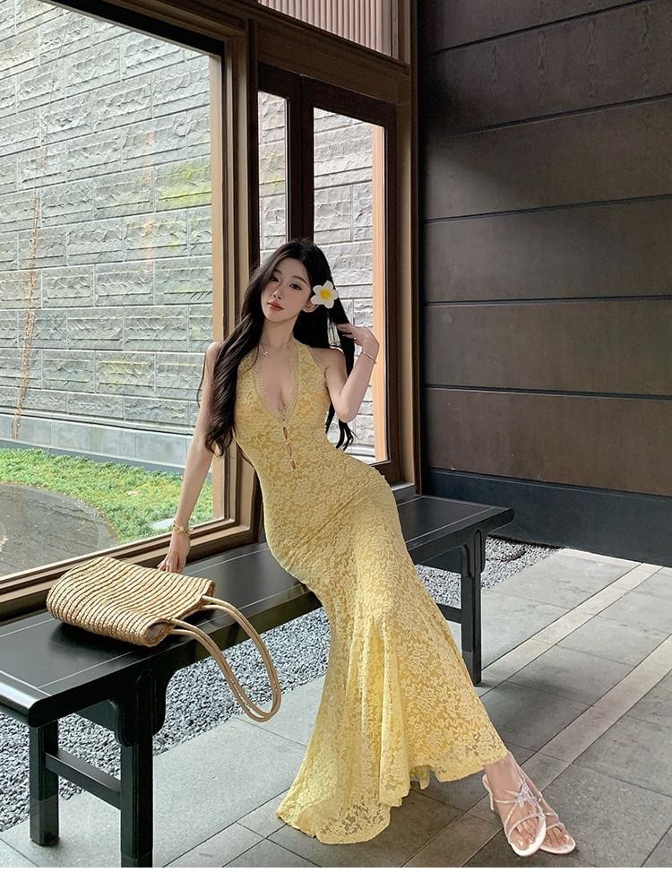 Lace Halter V-Neck Sheath Maxi Dress