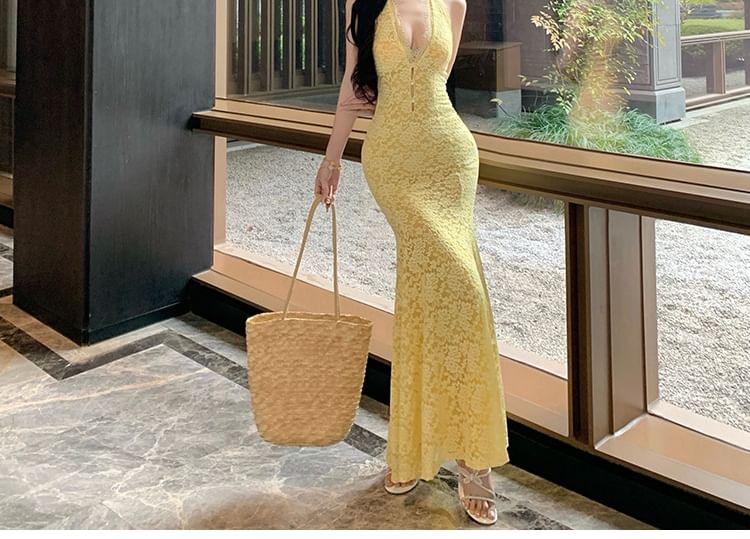 Lace Halter V-Neck Sheath Maxi Dress