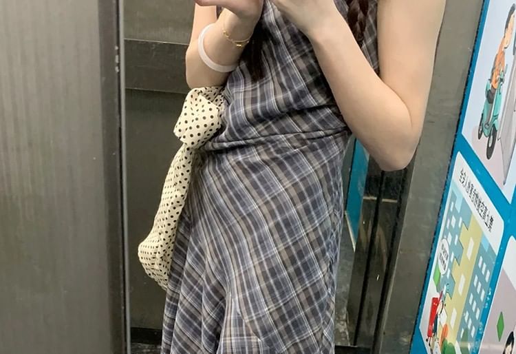 Asymmetric Plaid A-Line Maxi Dress with Sleeveless Round Neck
