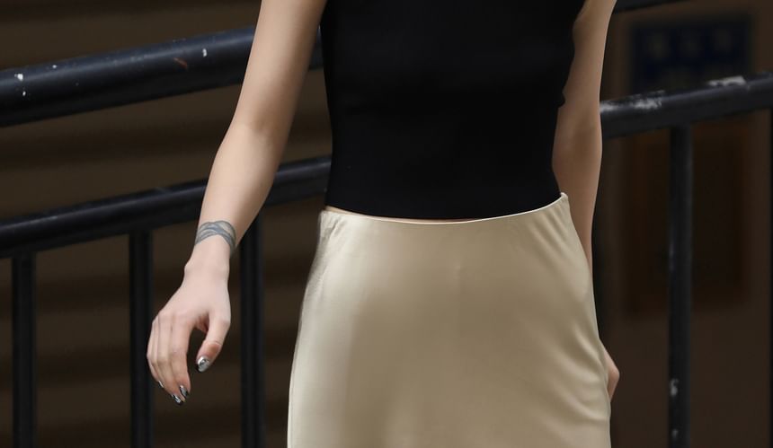 Plain Pencil Satin Slit Skirt High Midi Rise