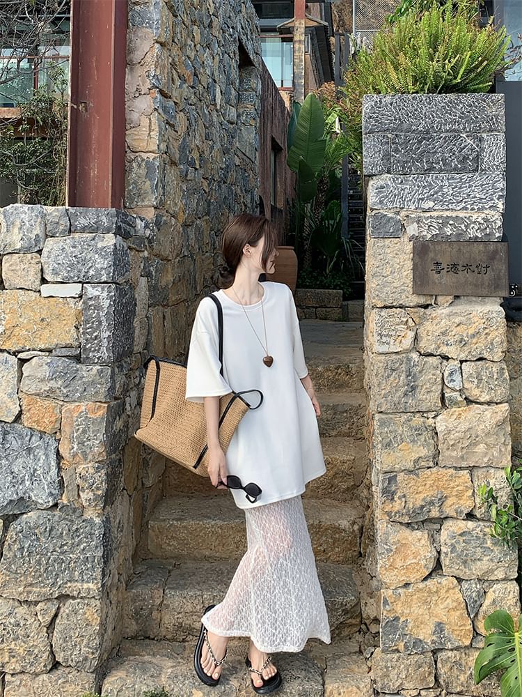 Elbow-Sleeve Round Neck Lace Panel Plain A-Line Maxi Dress