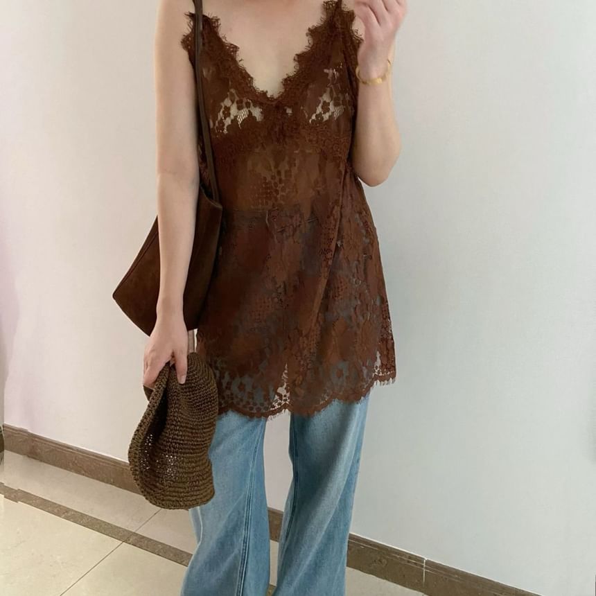 Cami Spaghetti Top V-Neck Strap Plain Lace