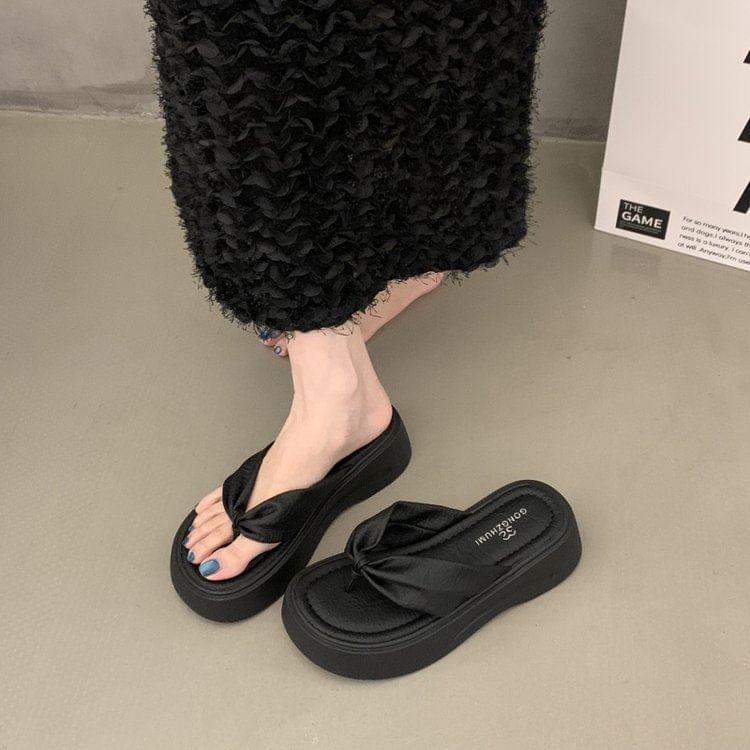 Flip-Flops Ruched Platform