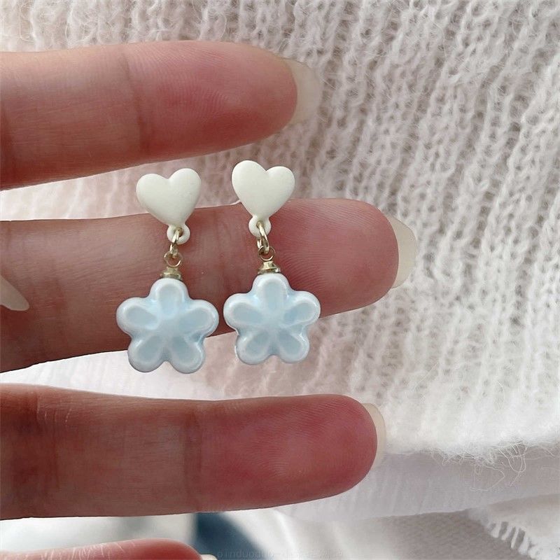 / On Flower Earring Heart Clip Drop