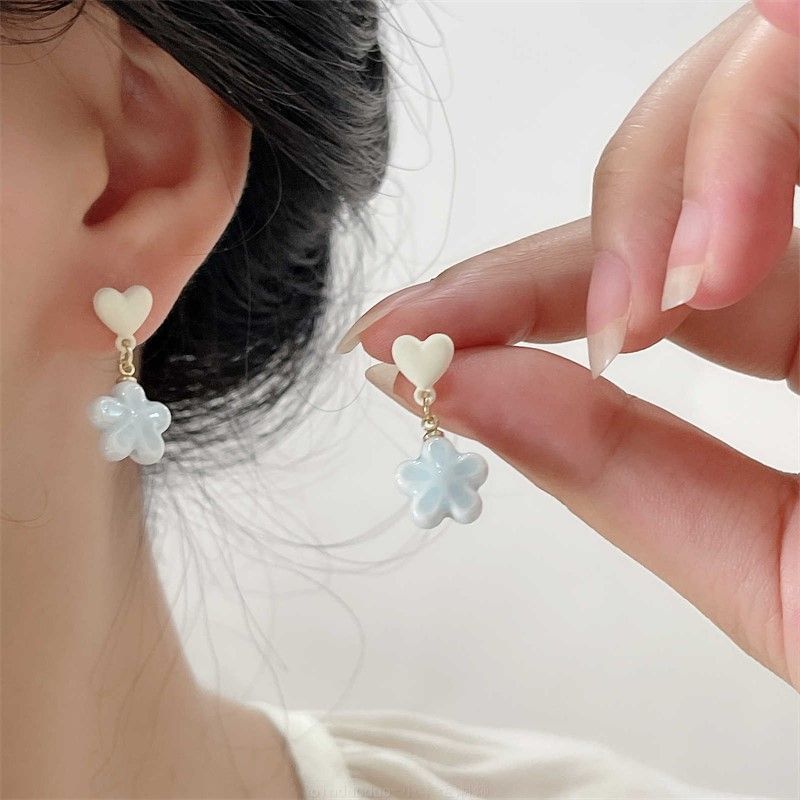 / On Flower Earring Heart Clip Drop