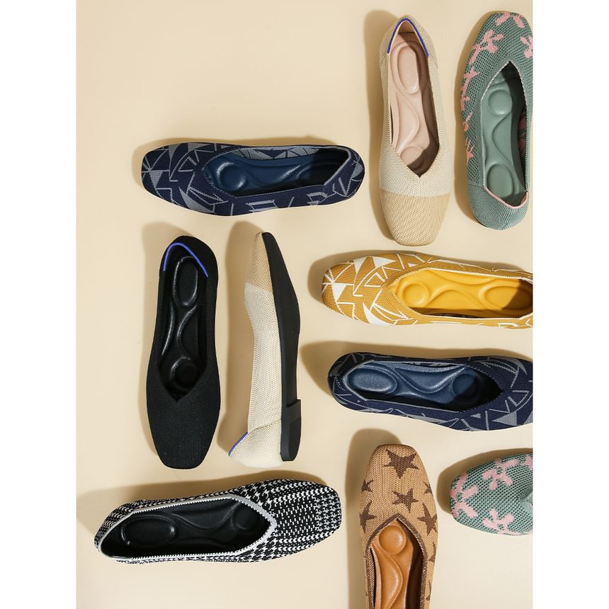 Toe Flats Square