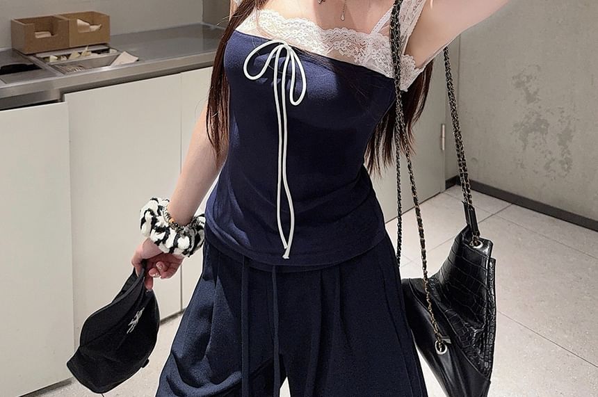 Cap Sleeve Square Neck Lace Panel Crop Top