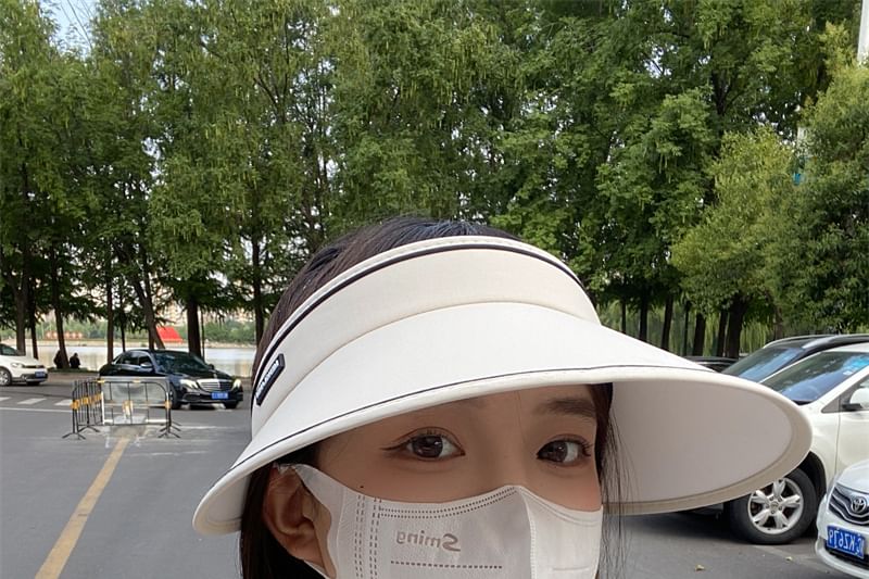 Lettering Visor