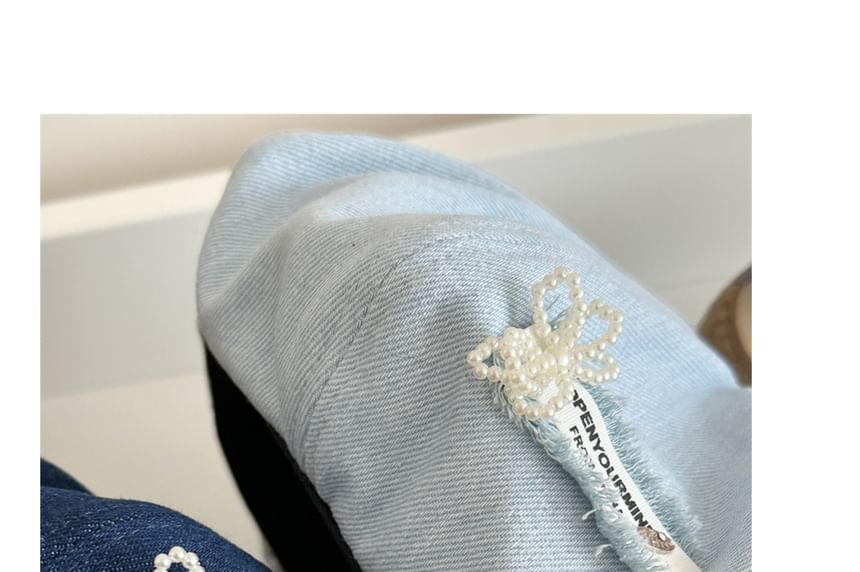 Beret Denim Lettering