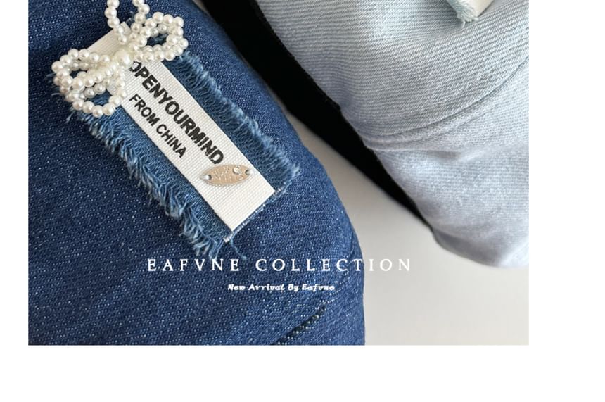 Beret Denim Lettering