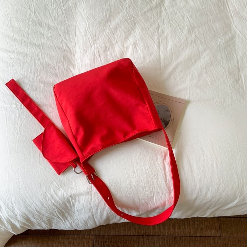 Plain Shoulder Bag With Pouch