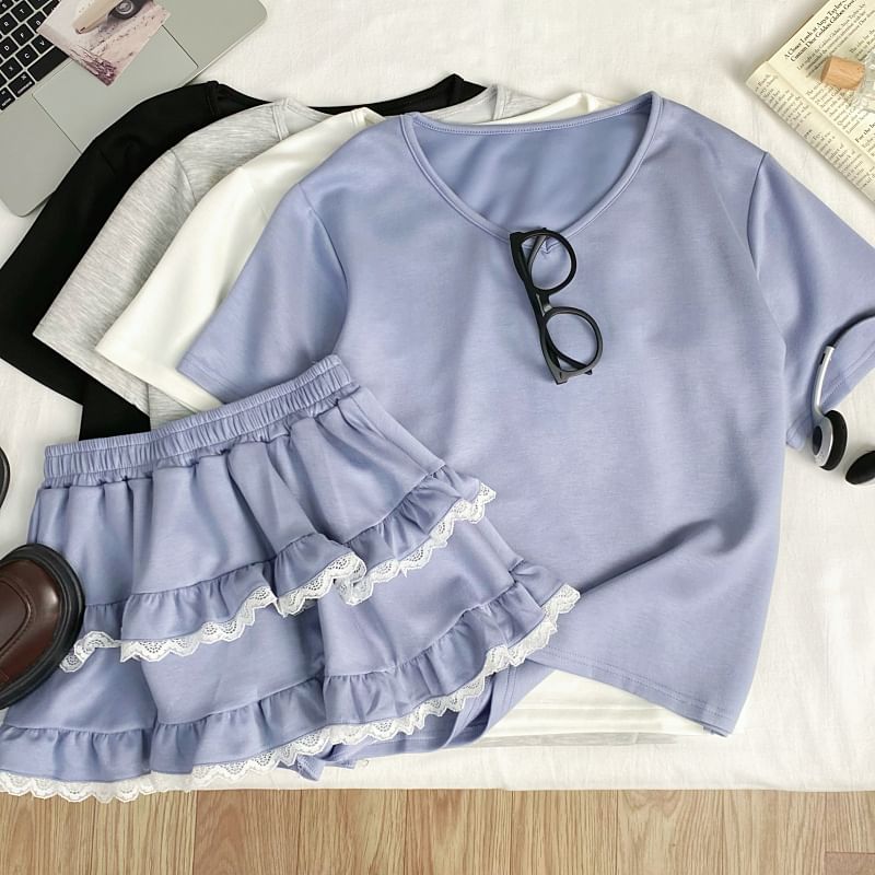 Short-Sleeve V-Neck Slit Tee & Elastic Waist Lace Trim Tiered Mini Skirt