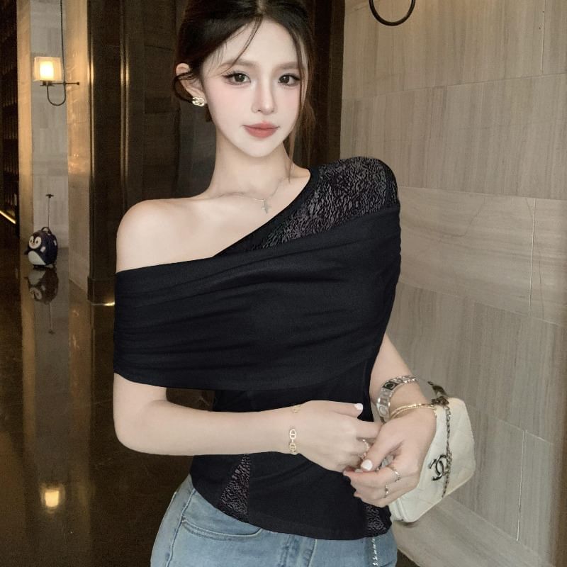 Short-Sleeve Off-Shoulder Asymmetrical Lace Ruched Crop
