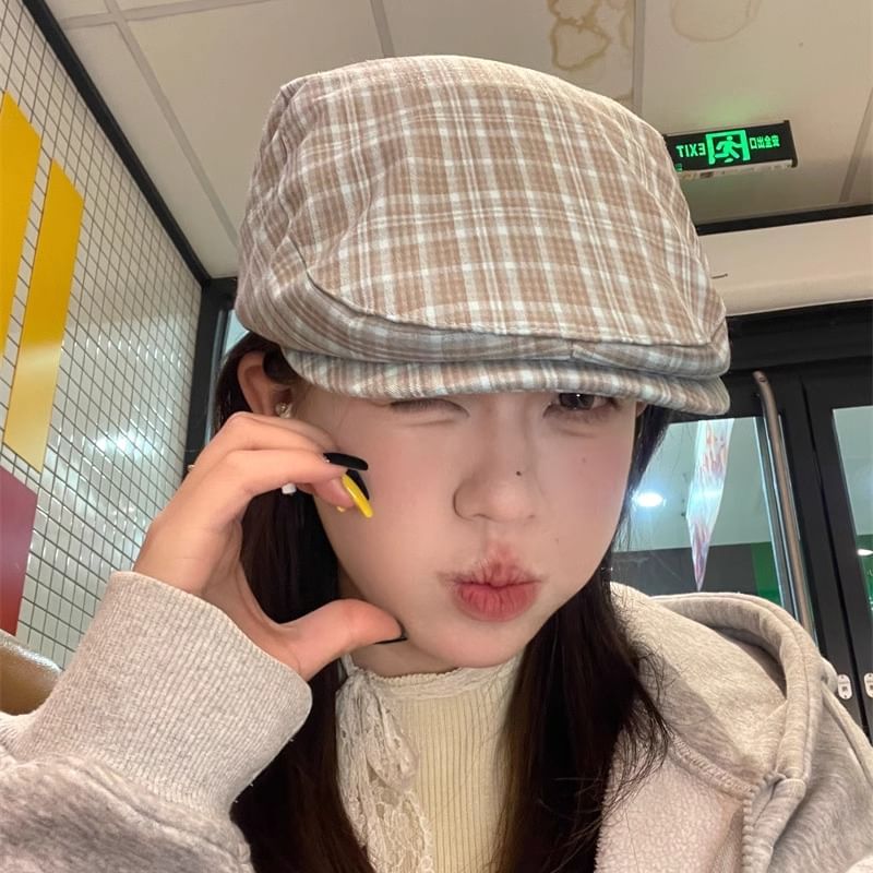 Cap Plaid Flat