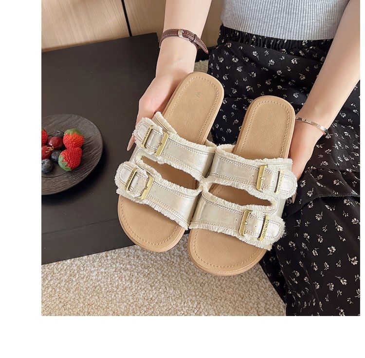 Plain Sandals Buckled Slide