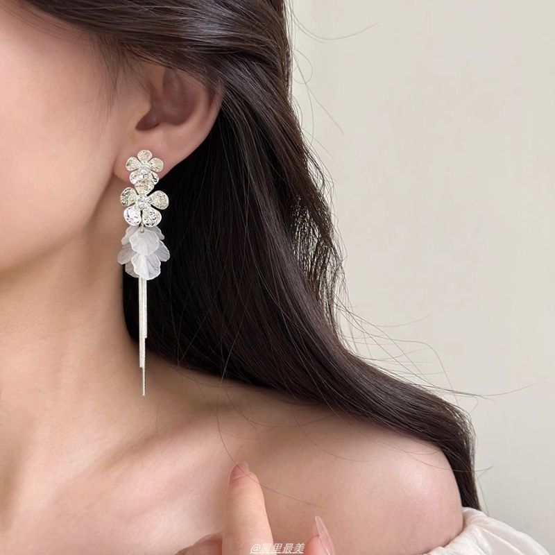 Shell Earring Fringed Flower Drop