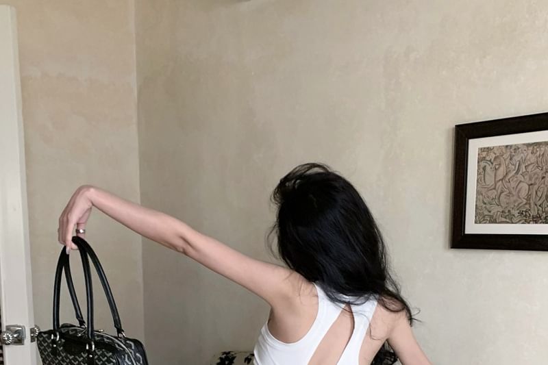 Plain Crewneck Cropped Tank Top