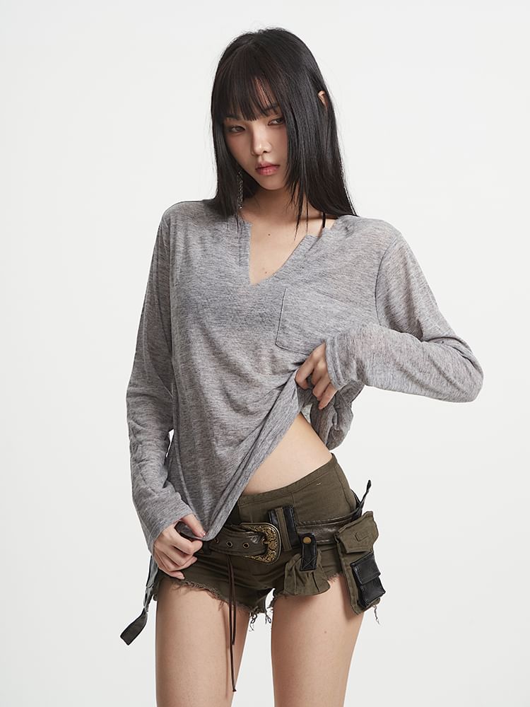 Plain V-Neck Long-Sleeved Tee