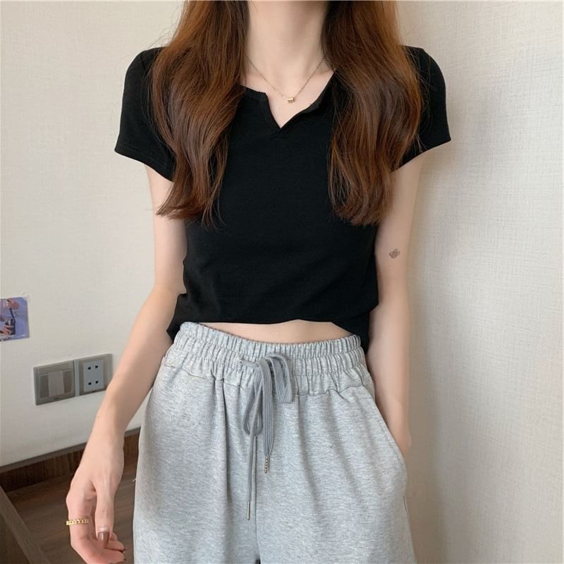 Plain Notch-Neck Short-Sleeved Tee