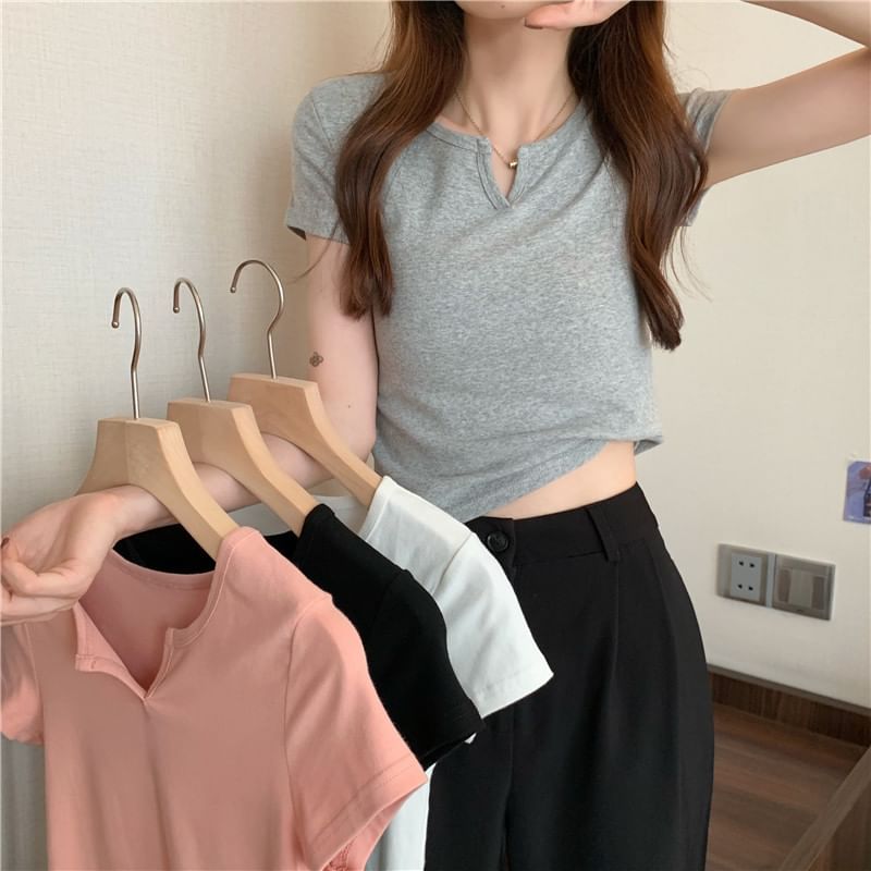Plain Notch-Neck Short-Sleeved Tee