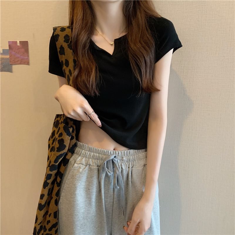 Plain Notch-Neck Short-Sleeved Tee