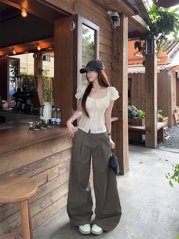 Puff Sleeve Square-Neck Plain Slim-Fit Blouse / Low Rise Baggy Cargo Pants