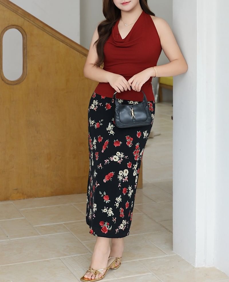 Plain V-Neck Sleeveless Cropped Top