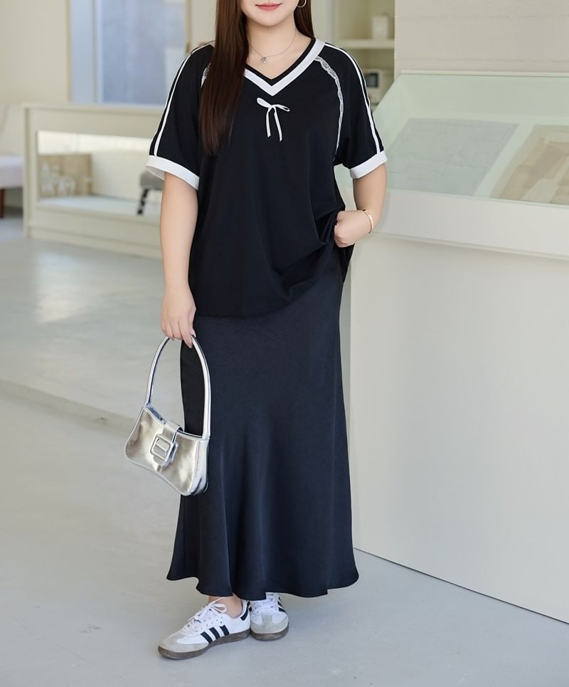 Plain Lace-Trimmed V-Neck Short-Sleeved T-Shirt