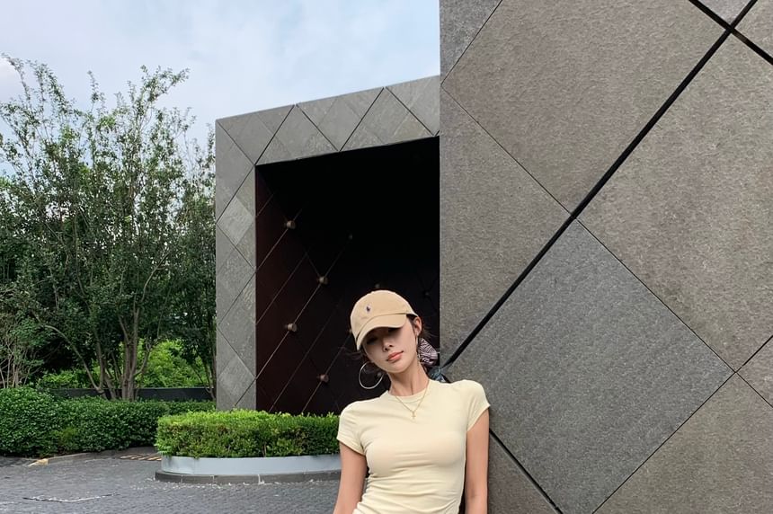Striped Round-Neck Short-Sleeved Tee / Drawstring-Waist Wide-Leg Pants