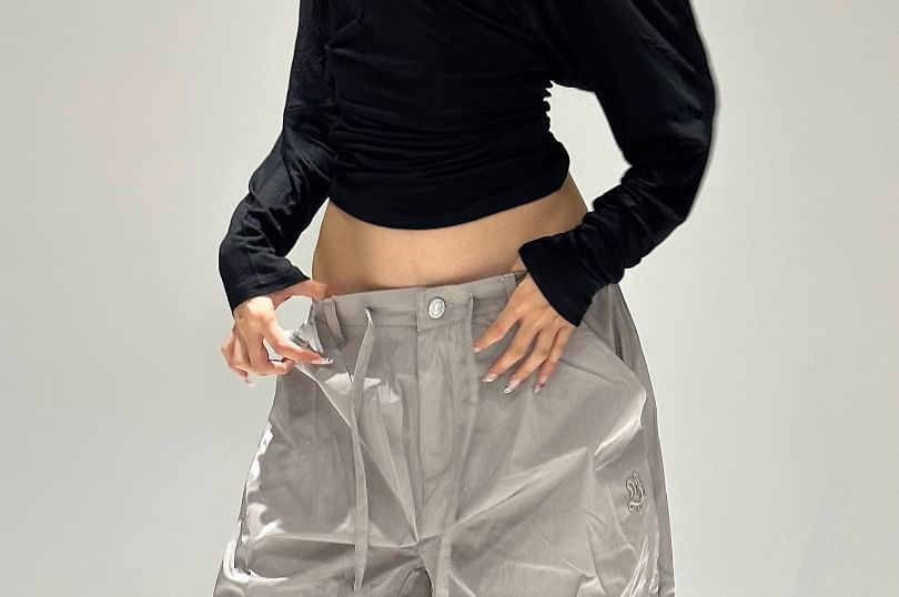 Plain Shirred Cold-Shoulder Long-Sleeved T-Shirt