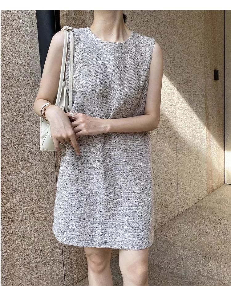 Plain Crew-Neck Sleeveless Tunic Dress