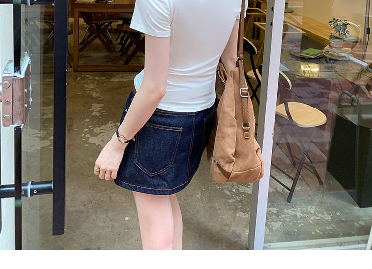 Slim-Fit V-Neck Short-Sleeved Polo Shirt with Pocket