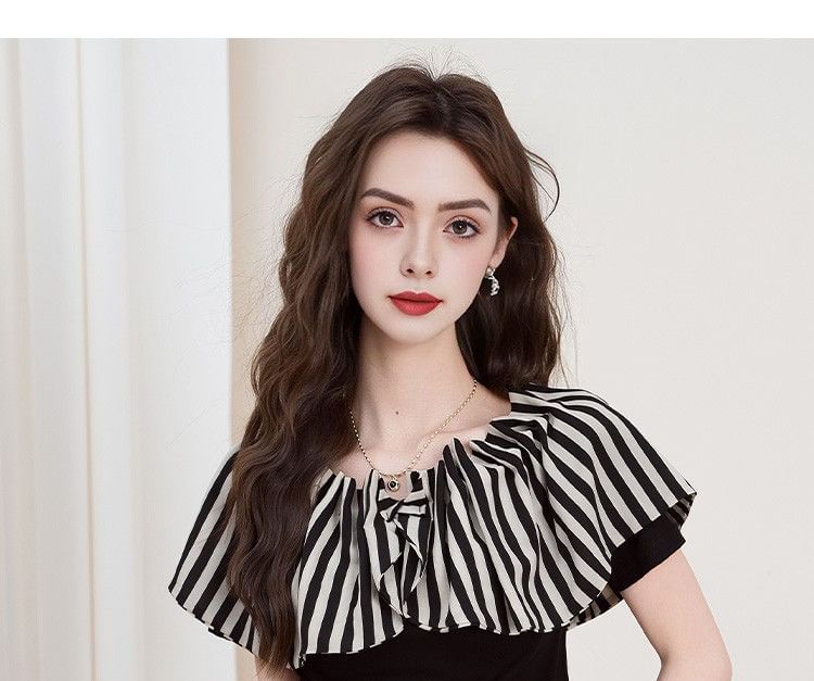 Striped Paneled Asymmetric Crew-Neck Short-Sleeved Slim-Fit Tee