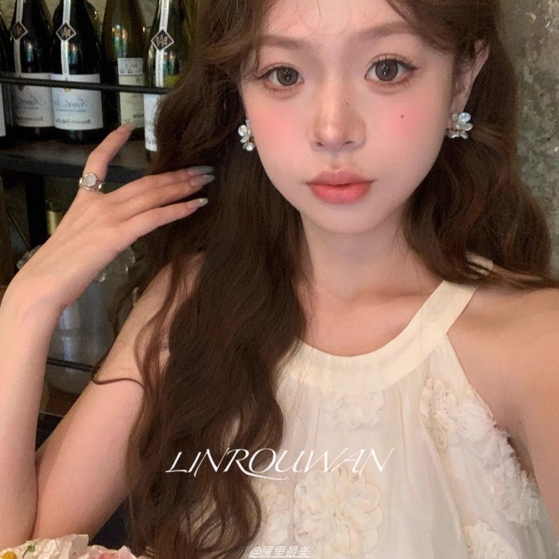 Acrylic Floral Stud Alloy Earring