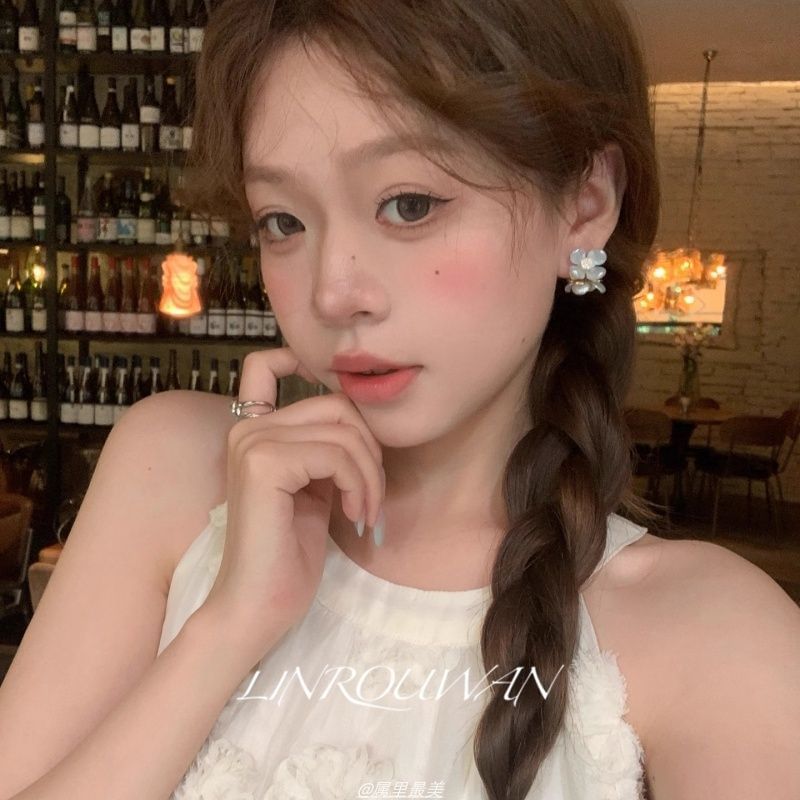 Acrylic Floral Stud Alloy Earring