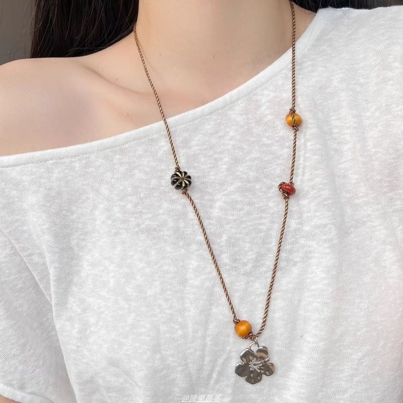 Necklace Pendant Floral Gemstone Faux Cord