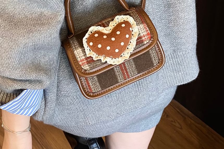 Handle Plaid Applique Flap Heart Crossbody Bag Top