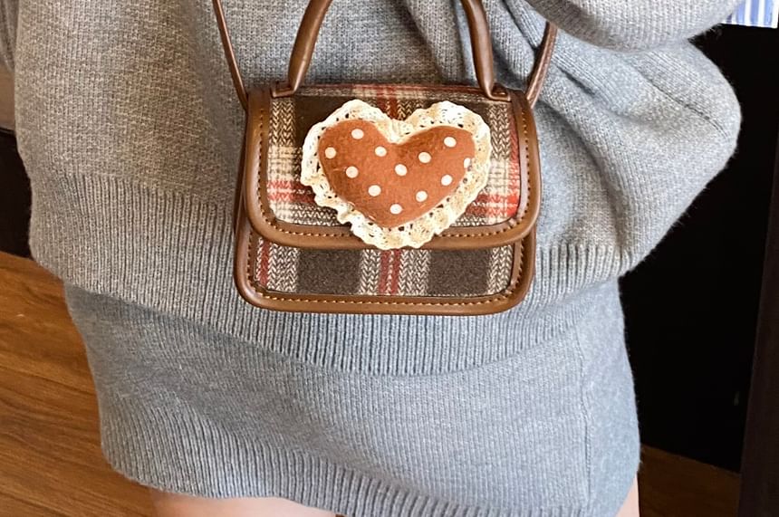 Handle Plaid Applique Flap Heart Crossbody Bag Top