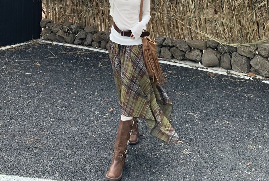Scoop Neck Ruched Tee with Plaid Maxi Skirt and Belt Set