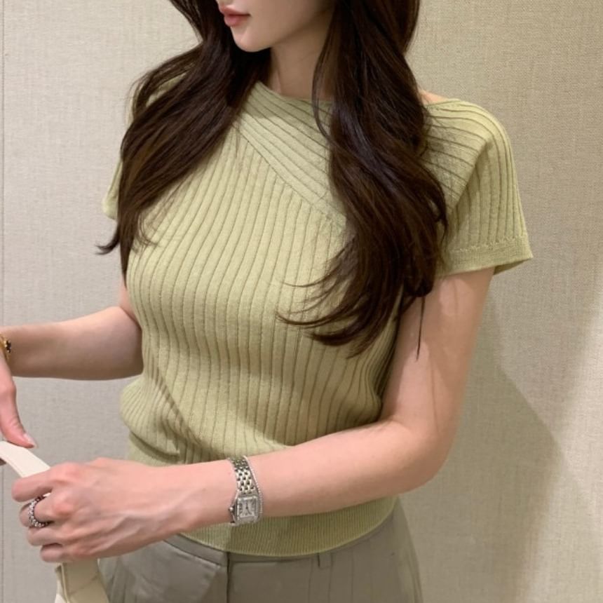 Plain Ribbed Boat-Neck Short-Sleeved Knit Top