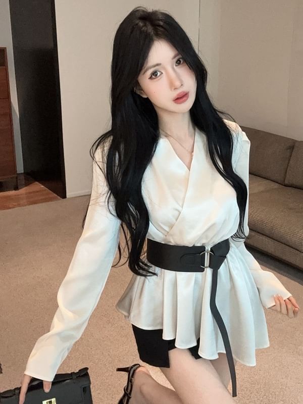 Plain Asymmetric Long-Sleeved Shirt