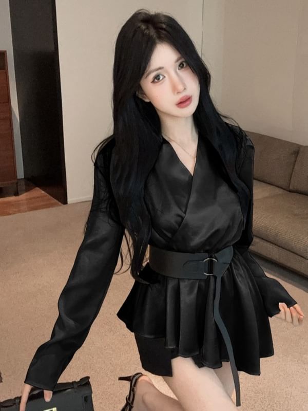 Plain Asymmetric Long-Sleeved Shirt