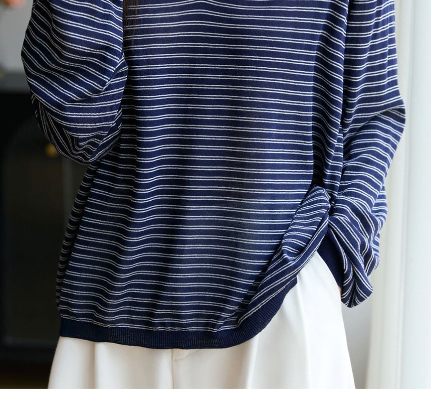 Striped V-Neck Long-Sleeved T-Shirt