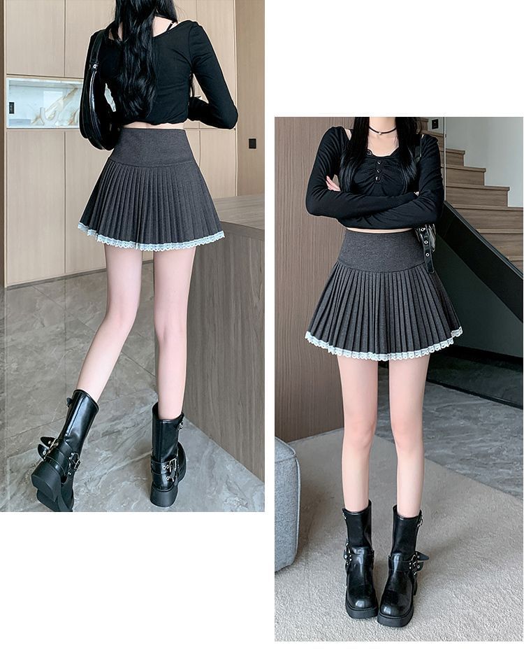 High-Waist Lace Trim Pleated Mini Skirt