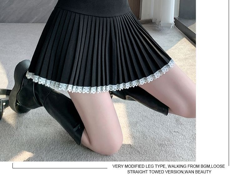 High-Waist Lace Trim Pleated Mini Skirt